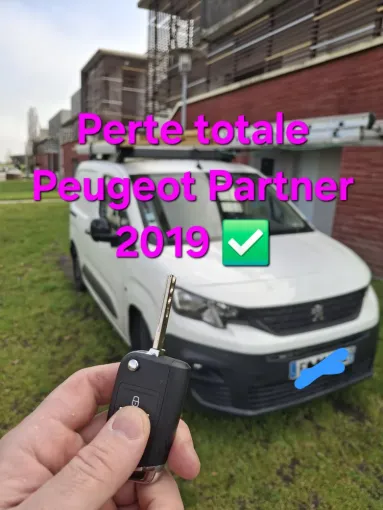 Réalisation d'une perte totale sur un Peugeot Partner de 2018 à Le Haillan, Bordeaux, SOS Auto Clé
