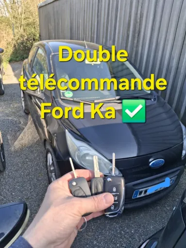 Réalisation d'un double de télécommande sur une Ford Ka pour un revendeur de voitures à Pessac, Bordeaux, SOS Auto Clé