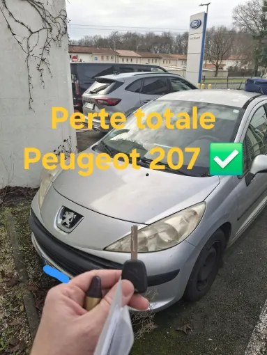 Paire totale sur une Peugeot 207 à la Libourne, Bordeaux, SOS Auto Clé