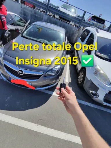 Paire totale sur une Opel Insignia de 2015 à Bègles, à côté de Bordeaux, Bordeaux, SOS Auto Clé