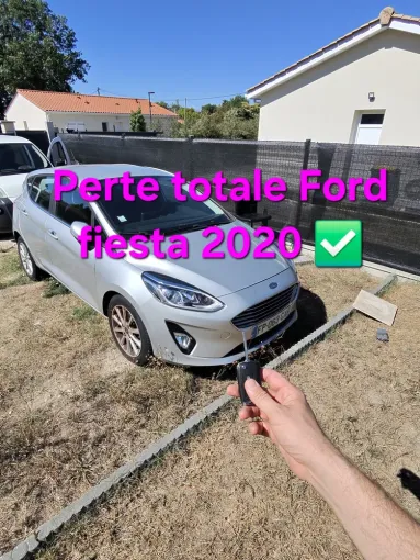 Perte totale sur une Ford Fiesta de 2020 à Libourne, Bordeaux, SOS Auto Clé