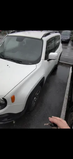 Double de clé sur une Jeep Renegade à Bordeaux, Bordeaux, SOS Auto Clé