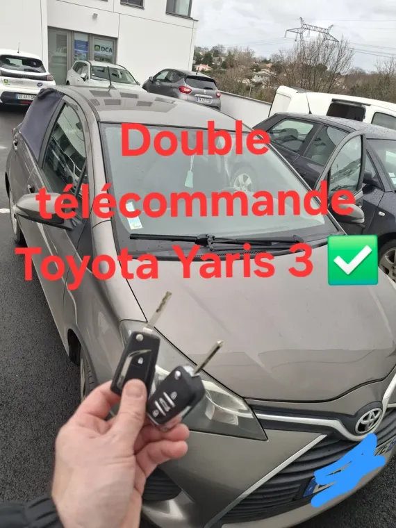 Double de télécommande sur une Toyota Yaris 3 à Mérignac, Bordeaux, SOS Auto Clé