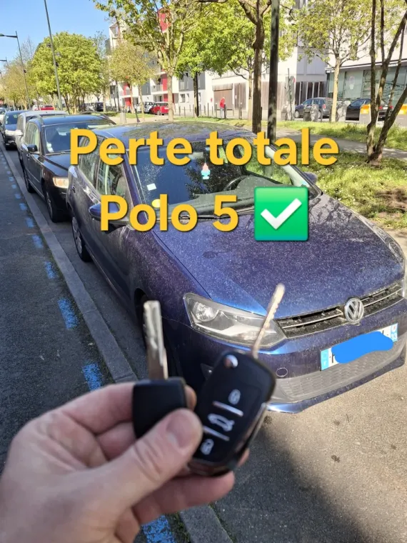 Perte totale sur une Volkswagen Polo 5 à Lacanau, Bordeaux, SOS Auto Clé