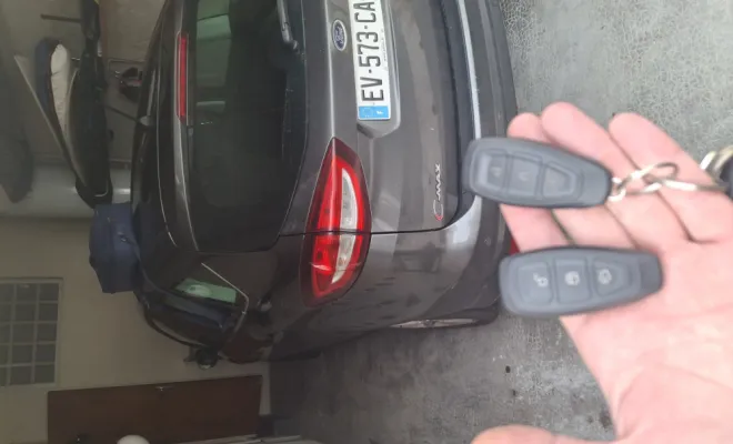 CLÉ MAIN LIBRE Ford C-Max sur Bordeaux 